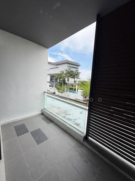 Semi-Detached House for Sale in Taman Melor (Teluk Intan) - Kelvin Foo - Balcony - PropertyGuru.com.my