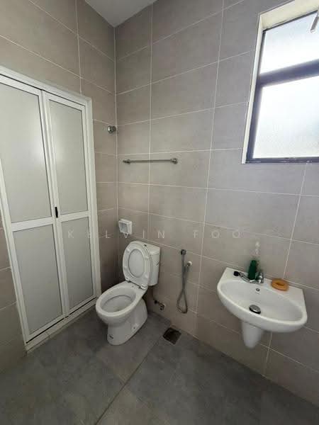 Semi-Detached House for Sale in Taman Melor (Teluk Intan) - Kelvin Foo - Bathroom - PropertyGuru.com.my