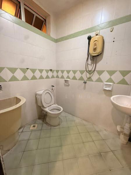 2-storey Terraced House for Rent in Taman Bagan (Butterworth) - Bee Ling - Bathroom - PropertyGuru.com.my