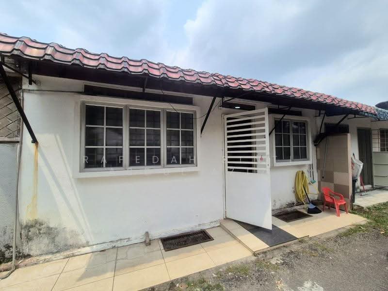 1-storey Terraced House for Sale in Taman Petaling (Klang) - Rafedah Binti Abdul Aziz - Exterior - PropertyGuru.com.my