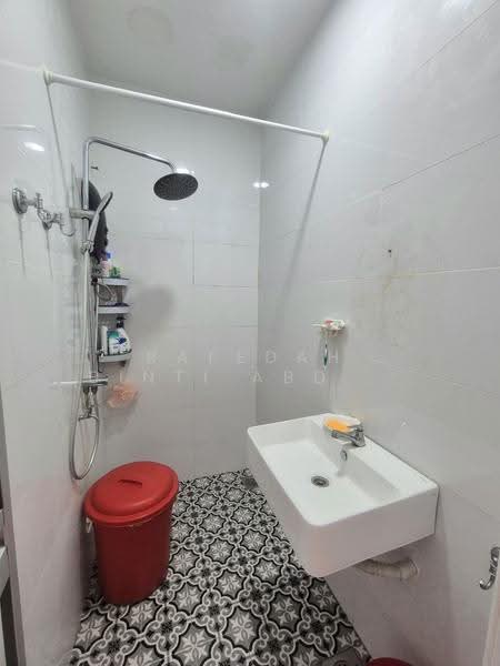 1-storey Terraced House for Sale in Taman Petaling (Klang) - Rafedah Binti Abdul Aziz - Bathroom - PropertyGuru.com.my