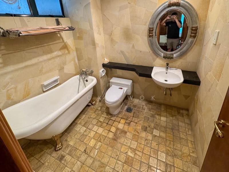 Condominium for Sale at Corinthian Condominium - Mick Kwok - Bathroom - PropertyGuru.com.my