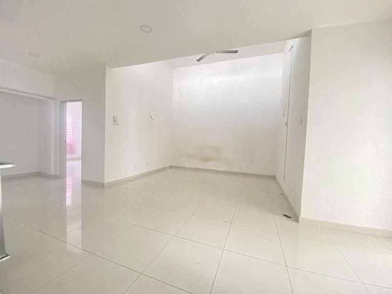Rumah Teres 2-Tingkat untuk Disewa di D'Kayangan (Shah Alam) - Yeoh WY - Living Room - PropertyGuru.com.my