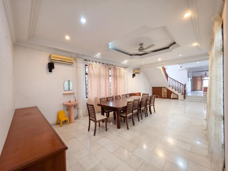Bungalow House untuk Dijual di Housing Trust (Ipoh) - Qazin Khoo - Dining Room - PropertyGuru.com.my