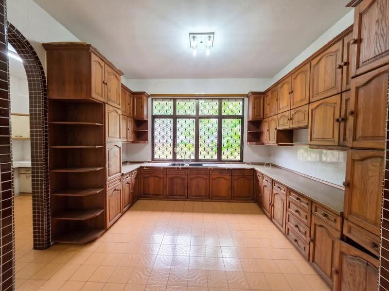 Bungalow House untuk Dijual di Housing Trust (Ipoh) - Qazin Khoo - Kitchen - PropertyGuru.com.my