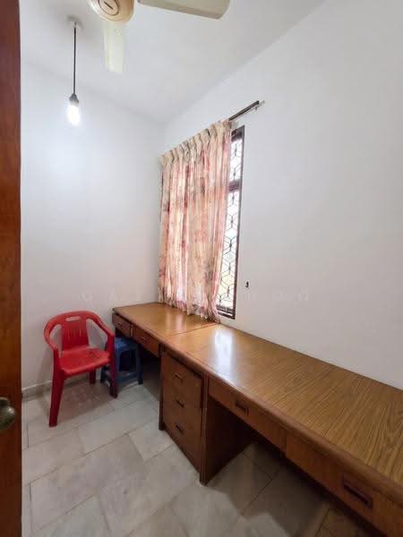 Bungalow House untuk Dijual di Housing Trust (Ipoh) - Qazin Khoo - Study - PropertyGuru.com.my