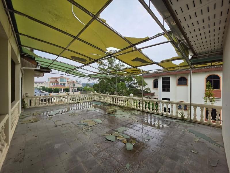 Bungalow House untuk Dijual di Housing Trust (Ipoh) - Qazin Khoo - Balcony - PropertyGuru.com.my
