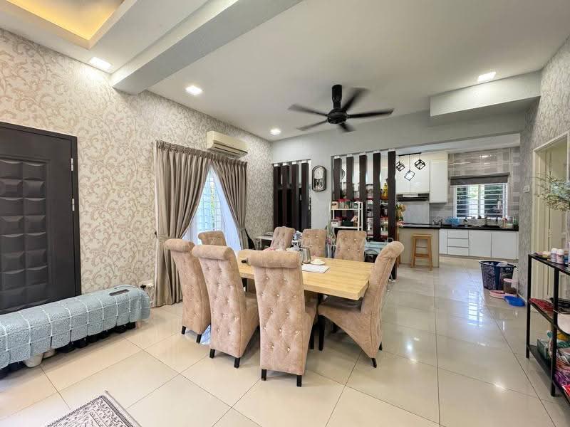 Semi-Detached House for Sale in Alam Suria (Puncak Alam) - Fazri Omar - Dining Room - PropertyGuru.com.my