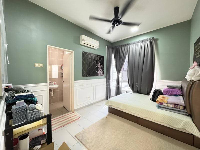 Semi-Detached House for Sale in Alam Suria (Puncak Alam) - Fazri Omar - Bedroom - PropertyGuru.com.my