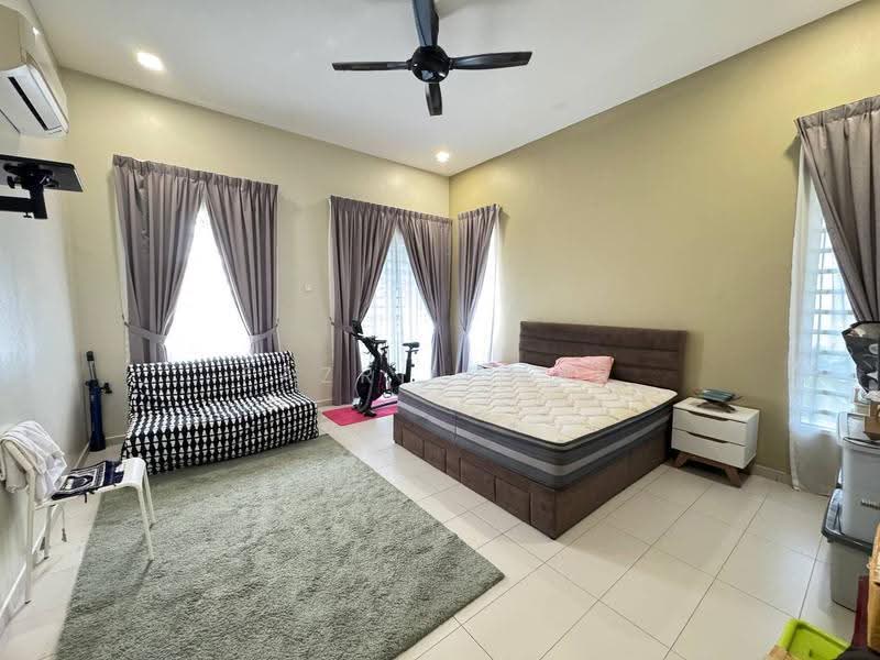 Semi-Detached House for Sale in Alam Suria (Puncak Alam) - Fazri Omar - Bedroom - PropertyGuru.com.my
