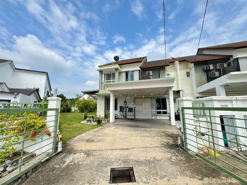 Semi-Detached House for Sale in Alam Suria (Puncak Alam) - Fazri Omar - Exterior - PropertyGuru.com.my
