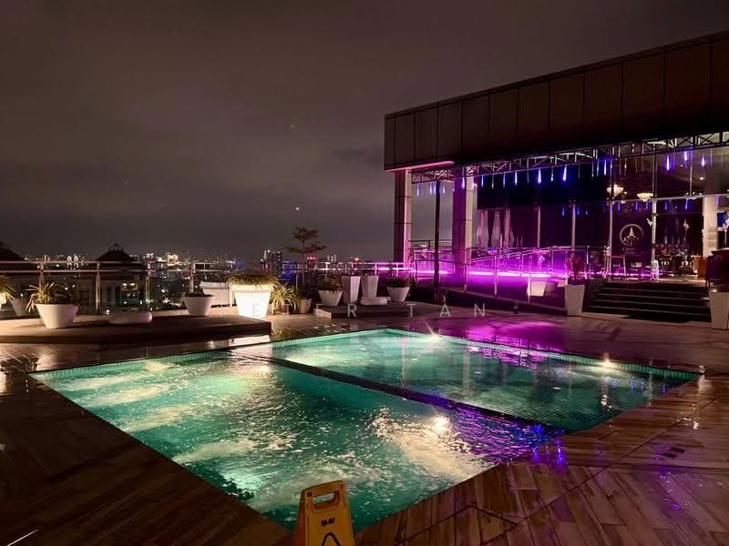 Kediaman Servis untuk Disewa di Dorsett Residences Sri Hartamas - Peter Tan - Pool - PropertyGuru.com.my