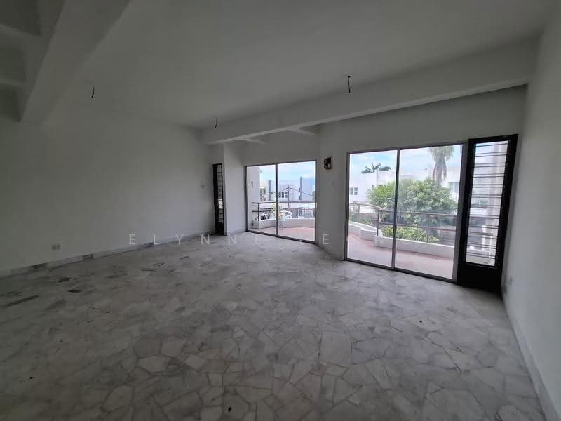 2.5-storey Terraced House for Sale in Batu Ferringhi (Penang) - Elynne Leong - Living Room - PropertyGuru.com.my