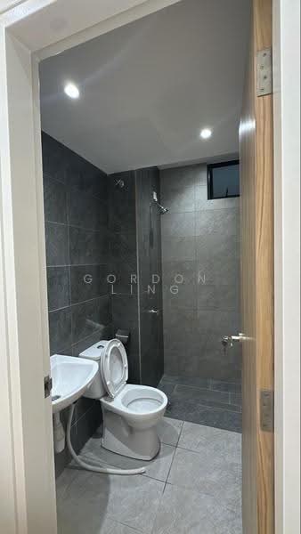 Service Residence for Sale at Traders Park - Gordon Ling - Bathroom - PropertyGuru.com.my