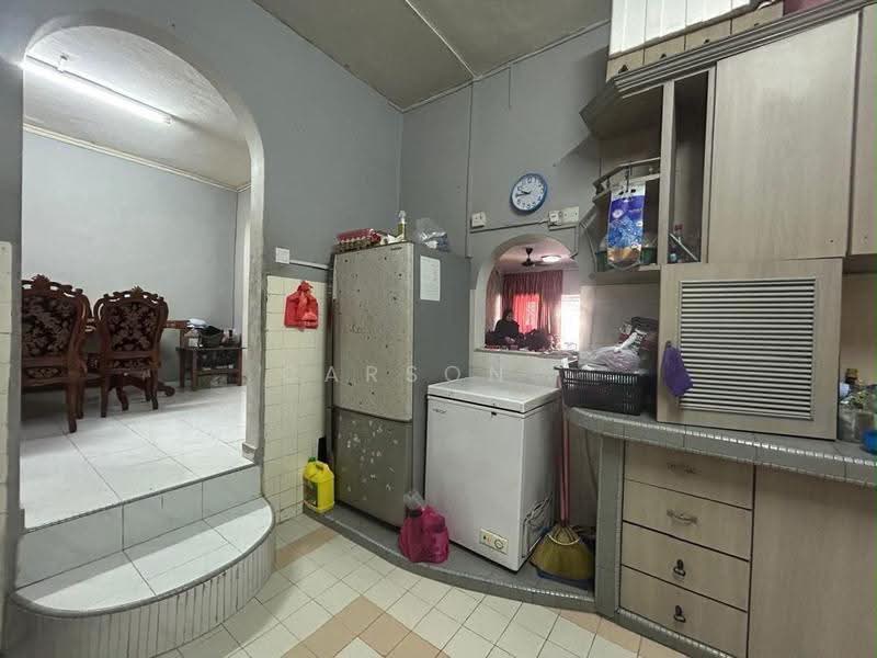Rumah Teres 2-Tingkat untuk Dijual di Taman Desa Jaya (Johor Bahru) - Carson . - Kitchen - PropertyGuru.com.my
