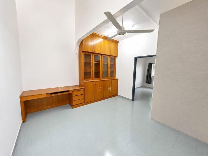 Rumah Teres 2-Tingkat untuk Dijual di Taman Jasmin (Kajang) - Mac Chong - Study - PropertyGuru.com.my