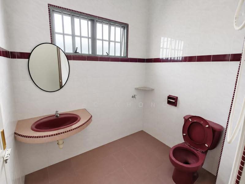 Rumah Teres 2-Tingkat untuk Dijual di Taman Jasmin (Kajang) - Mac Chong - Bathroom - PropertyGuru.com.my
