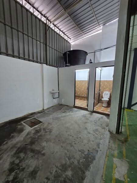 Kilang Teres untuk Disewa di Taman Mount Austin (Tebrau) - June Tan - PropertyGuru.com.my