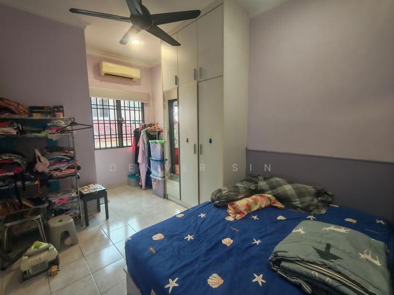 Rumah Teres 2-Tingkat untuk Dijual di Taman Bukit Mewah (Kajang) - Denver Sin - Bedroom - PropertyGuru.com.my