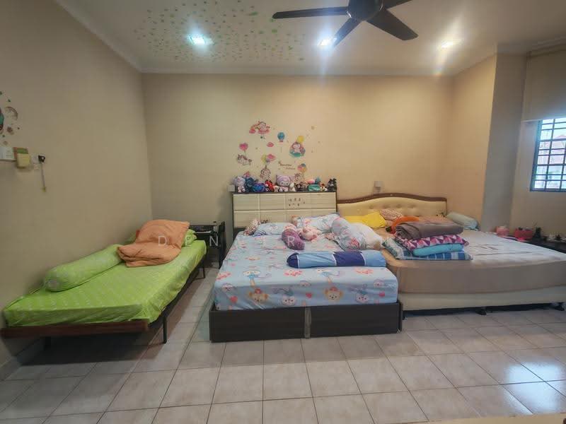 Rumah Teres 2-Tingkat untuk Dijual di Taman Bukit Mewah (Kajang) - Denver Sin - Bedroom - PropertyGuru.com.my