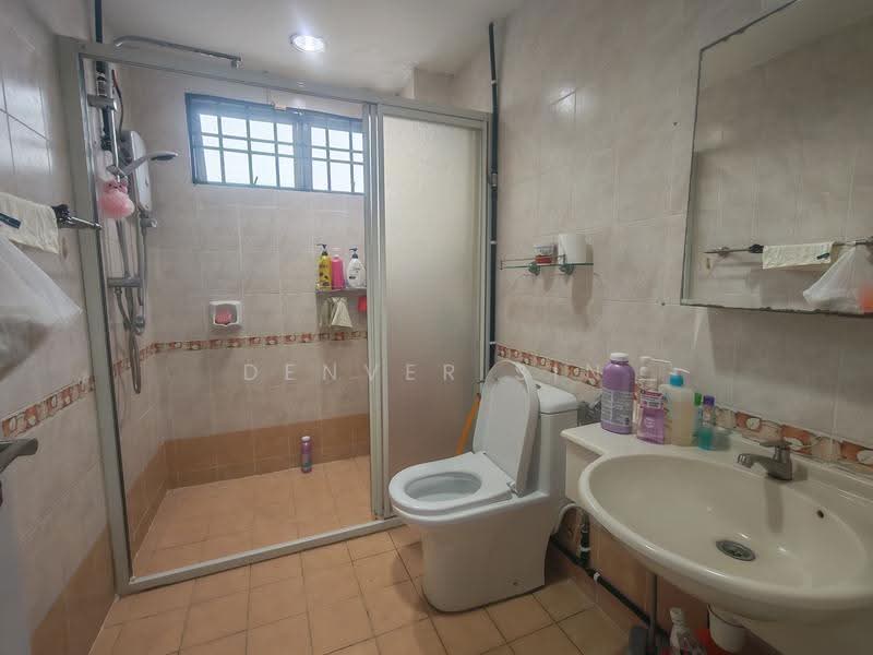 Rumah Teres 2-Tingkat untuk Dijual di Taman Bukit Mewah (Kajang) - Denver Sin - Bathroom - PropertyGuru.com.my