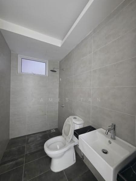 Condominium for Sale at QuayWest Residence - James Tan - Bathroom - PropertyGuru.com.my