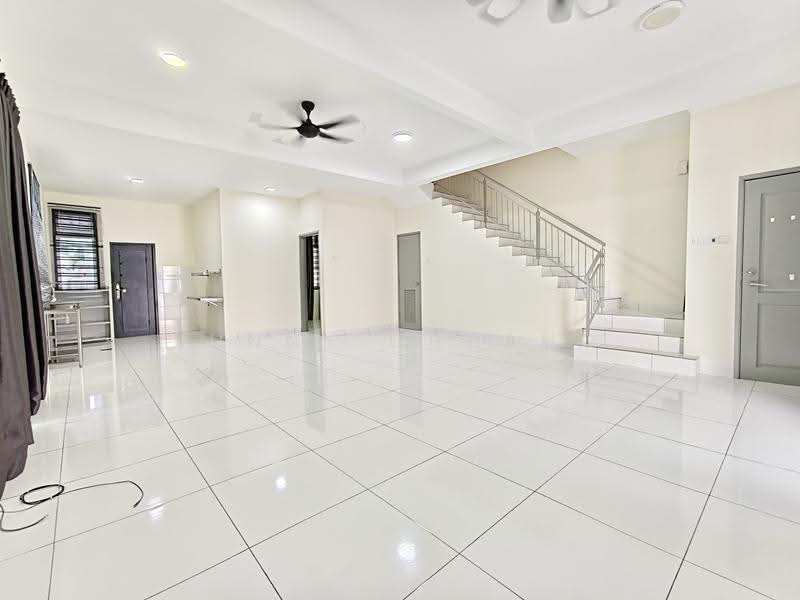 Rumah Teres 2-Tingkat untuk Disewa di Taman Pelangi Indah (Ulu Tiram) - Sunny Chuang - PropertyGuru.com.my