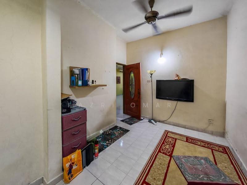 Terraced House for Sale in Bandar Baru Nilai (Nilai) - Fazri Omar - Living Room - PropertyGuru.com.my