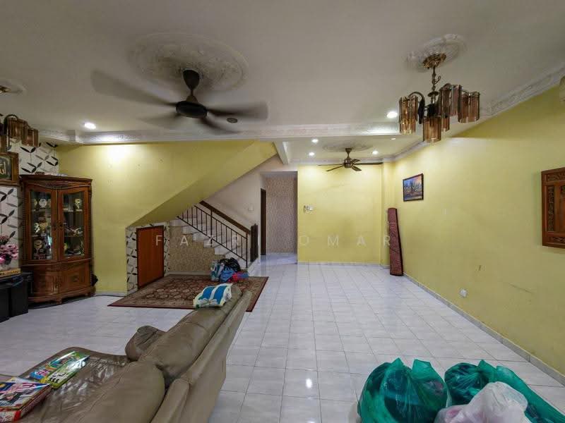 Terraced House for Sale in Bandar Baru Nilai (Nilai) - Fazri Omar - Living Room - PropertyGuru.com.my