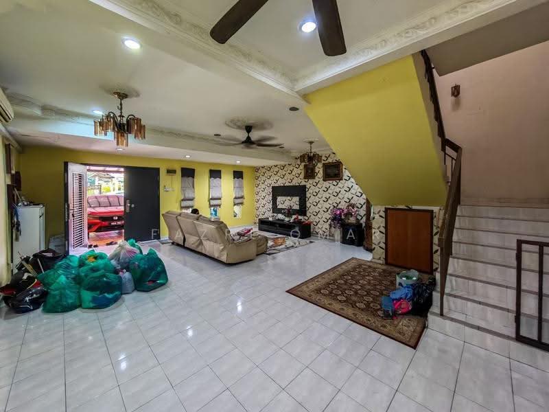 Terraced House for Sale in Bandar Baru Nilai (Nilai) - Fazri Omar - Living Room - PropertyGuru.com.my
