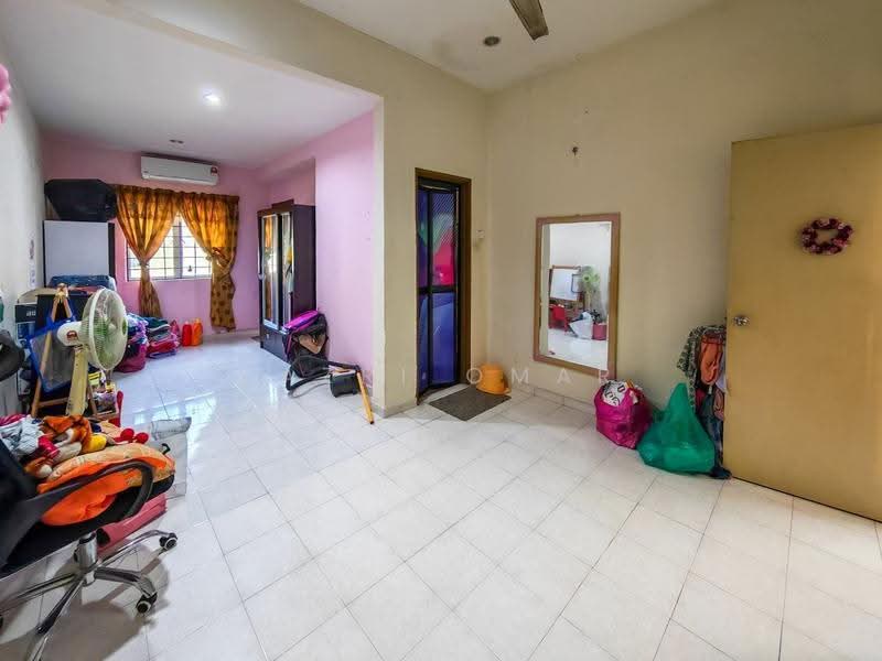 Terraced House for Sale in Bandar Baru Nilai (Nilai) - Fazri Omar - Living Room - PropertyGuru.com.my