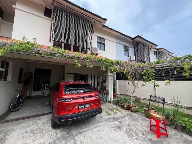Rumah Teres untuk Dijual di Taman Laguna (Johor Bahru) - Emma Lee - Exterior - PropertyGuru.com.my