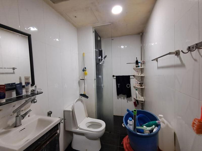 Kediaman Servis untuk Disewa di Menara Geno - Rachel Too - Bathroom - PropertyGuru.com.my