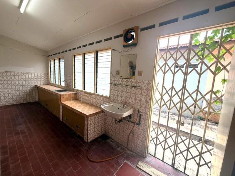 Rumah Teres 1-Tingkat untuk Dijual di Taman Sri Segambut (Segambut) - Eliz Chan - Kitchen - PropertyGuru.com.my