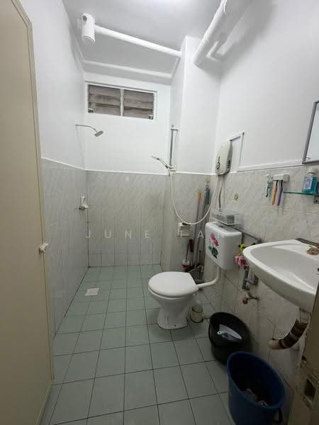 Apartment for Sale at Idaman Senibong - June Tan - Bathroom - PropertyGuru.com.my