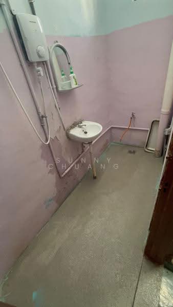 2-storey Terraced House for Rent in Bukit Chagar (Johor Bahru) - Sunny Chuang - Bathroom - PropertyGuru.com.my