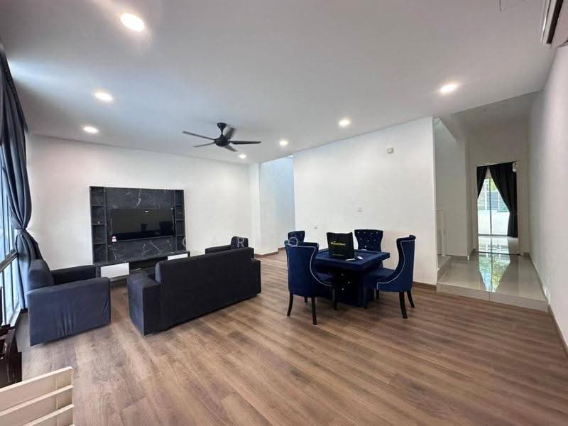 3-storey Terraced House for Sale in Taman Mount Austin (Tebrau) - Carson . - Living Room - PropertyGuru.com.my