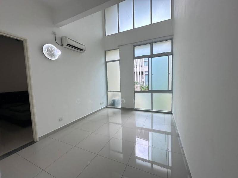3-storey Terraced House for Sale in Taman Mount Austin (Tebrau) - Carson . - Living Room - PropertyGuru.com.my