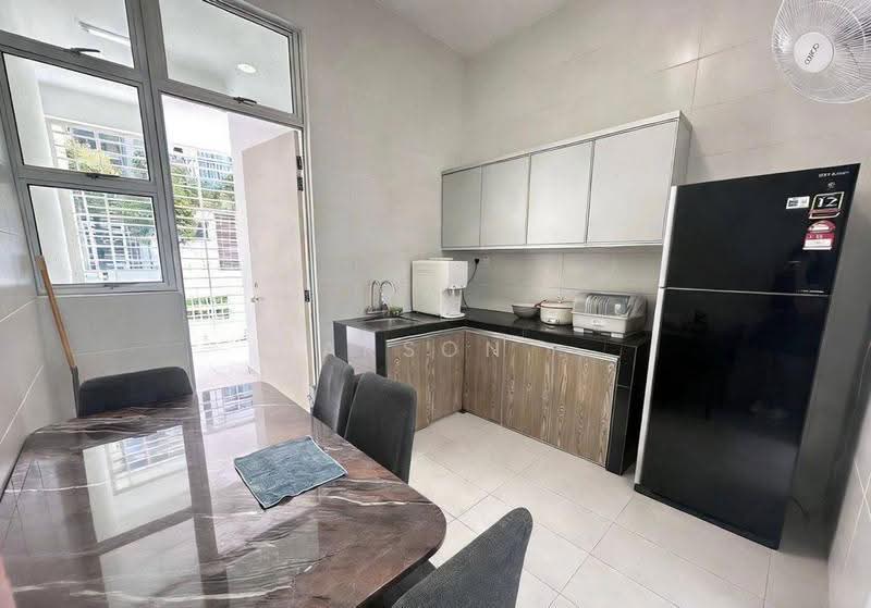 3-storey Terraced House for Sale in Taman Mount Austin (Tebrau) - Carson . - Kitchen - PropertyGuru.com.my