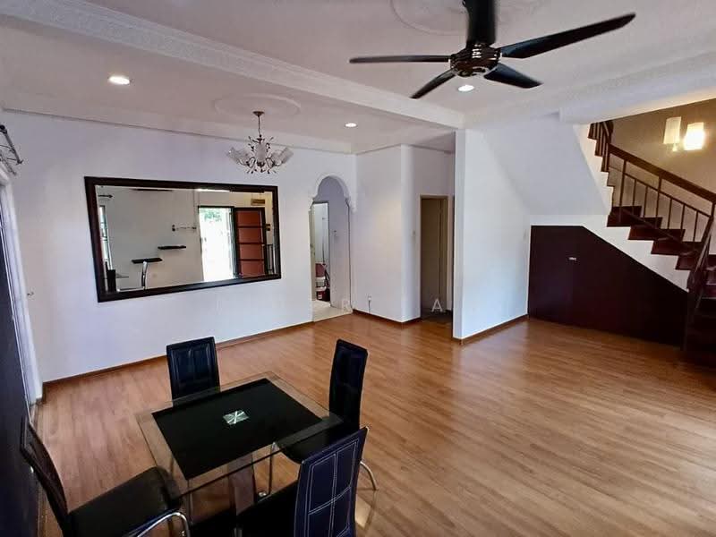 Rumah Kluster untuk Disewa di Bandar Bukit Mahkota (Bangi) - Peter Tan - Living Room - PropertyGuru.com.my