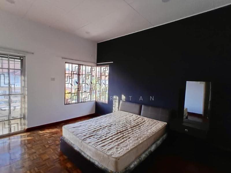Rumah Kluster untuk Disewa di Bandar Bukit Mahkota (Bangi) - Peter Tan - Bedroom - PropertyGuru.com.my
