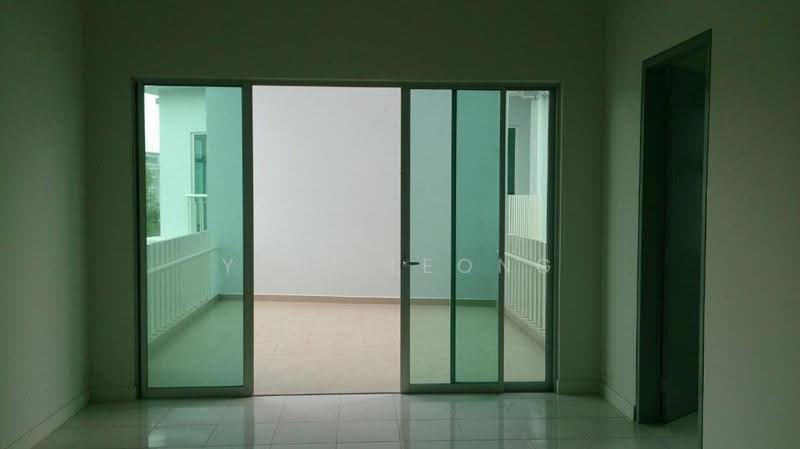 Rumah Teres 2-Tingkat untuk Dijual di Bandar Saujana Putra (Tanjong Duabelas) - Yubi Leong - Balcony - PropertyGuru.com.my