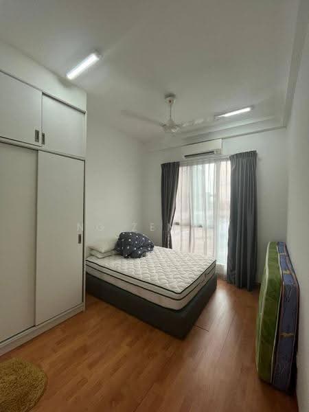 Kediaman Servis untuk Dijual di The Platino Serviced Apartment - NG ZEN XI - Bedroom - PropertyGuru.com.my
