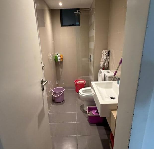 Kediaman Servis untuk Dijual di United Point (Residensi Berpadu) - Mel Wong - Bathroom - PropertyGuru.com.my
