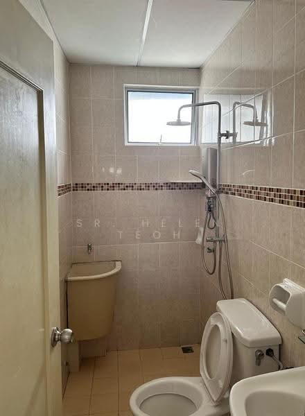 Kondominium untuk Disewa di Coastal Tower - Sr. Helen Teoh - Bathroom - PropertyGuru.com.my