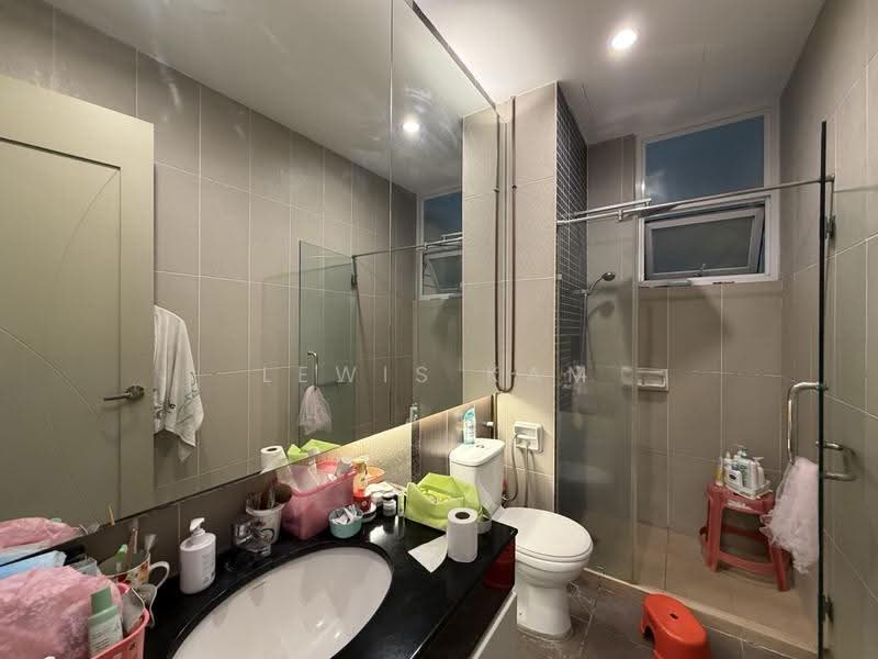 Kondominium untuk Dijual di Fettes Residence - Lewis Kam - Bathroom - PropertyGuru.com.my