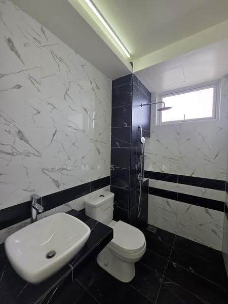 Kondominium untuk Dijual di QuayWest Residence - James Tan - Bathroom - PropertyGuru.com.my