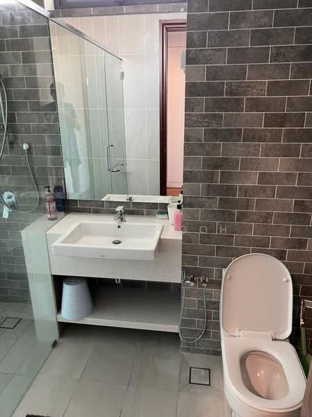 Condominium for Rent at Queens Residences Q1 @ Queens Waterfront - Irene Goh - Bathroom - PropertyGuru.com.my