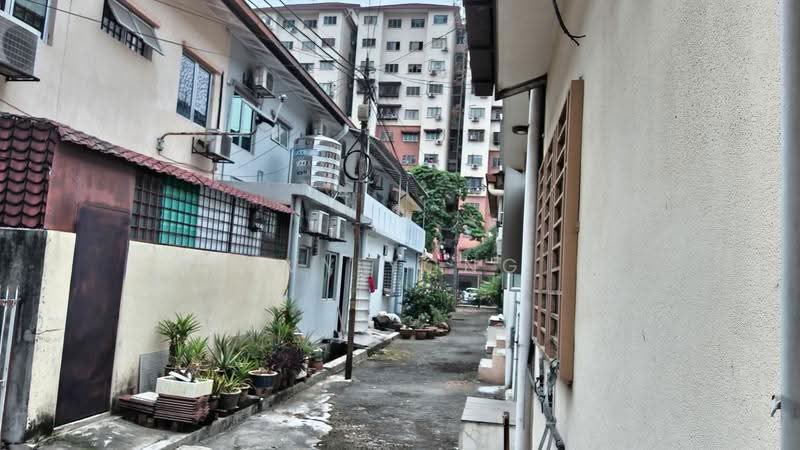 Rumah Teres 2.5-Tingkat untuk Dijual di Taman Bukit Serdang (Seri Kembangan) - Ivy Yong - PropertyGuru.com.my