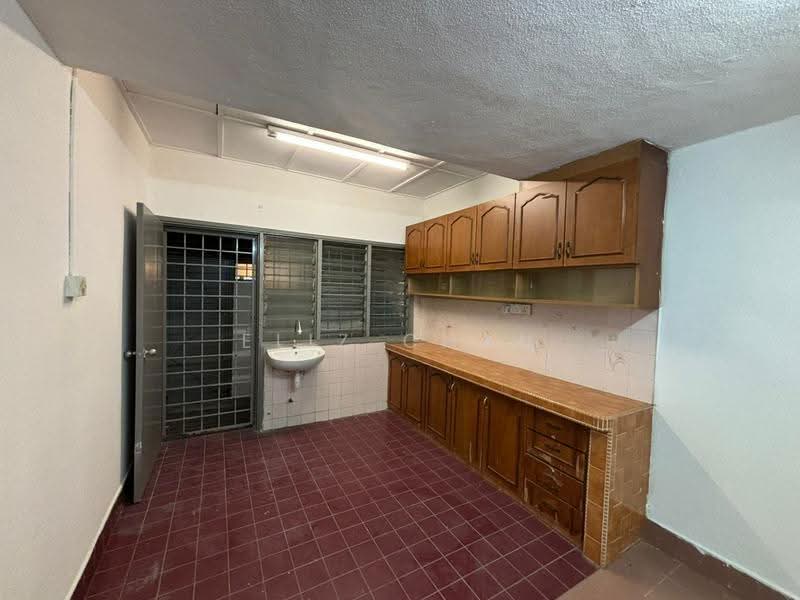 Rumah Teres 1-Tingkat untuk Dijual di Bandar Sri Damansara (Selangor) - Eliz Chan - Kitchen - PropertyGuru.com.my